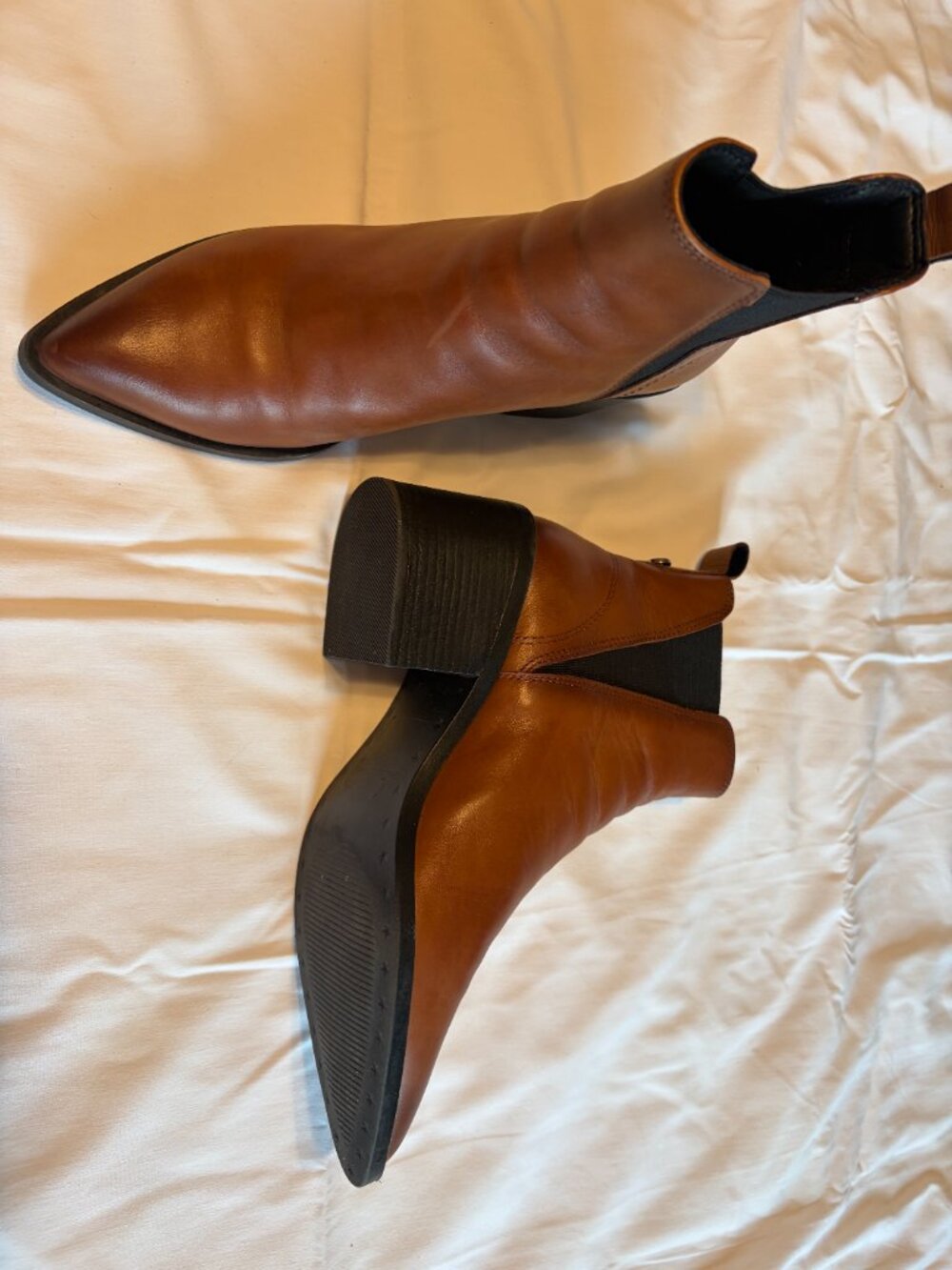 STEVE MADDEN BROWN LEATHER SHORT BOOTIE - Picture 2 of 2
